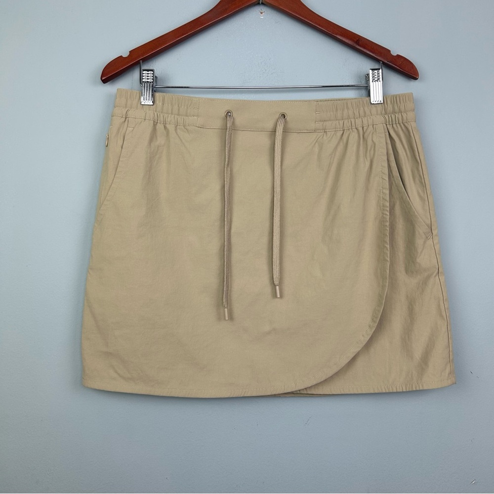 Eddie Bauer women’s tulip hem skort skirt sz M beige  elastic waist side pockets